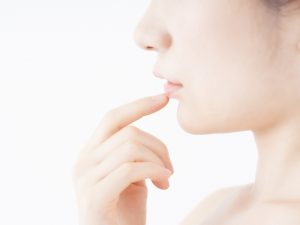 唇が薄い 厚い 歯茎が見える 鼻の下が長いなど口元が気になると思ったら グレーススキンクリニック